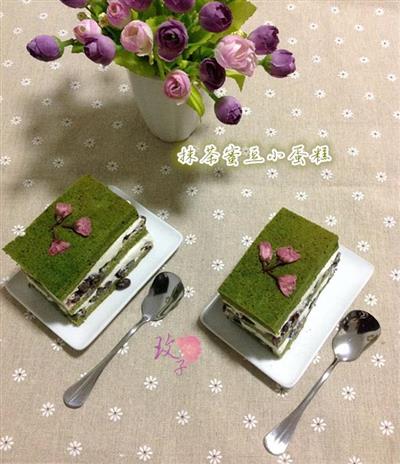 抹茶蜜豆小ケーキ