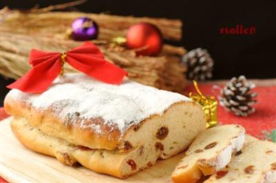 含意豊かなクリスマステーマパンケーストロレン Stollen