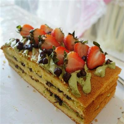 抹茶蜜豆クリームケーキ